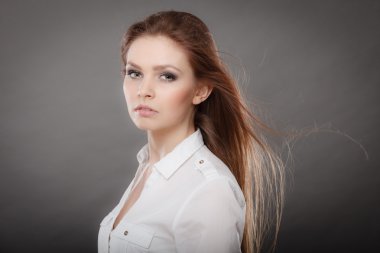 Güzellik muhteşem zarif kadın portre.