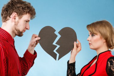 bir kaç kırık kalple