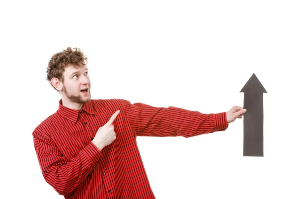 Hombre con signo de flecha hacia arriba — Foto de Stock