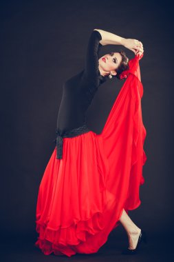 güzel bir kadın dans