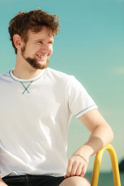 Man enjoying summer outdoor — Stock Photo, Image