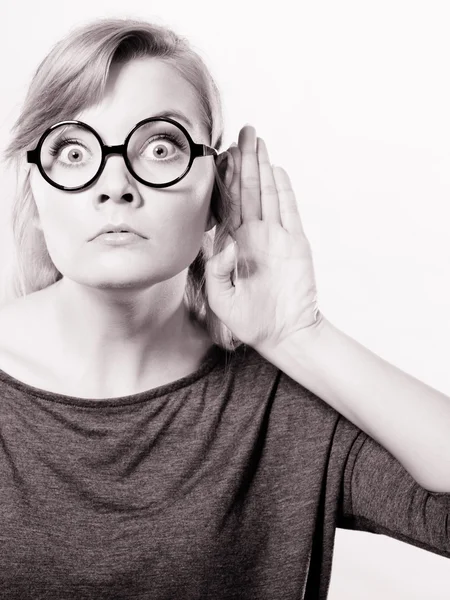 Gossiping shocked girl portrait — Stock Photo, Image