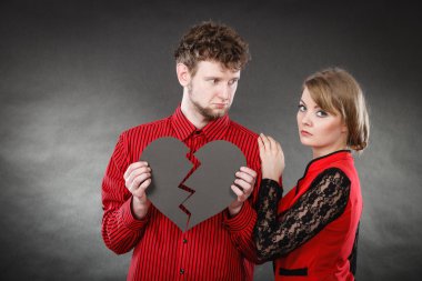 Boşanma hakkında mutsuz çift düşünme.