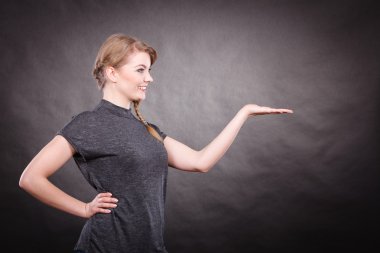 Mutlu neşeli kadın portre.