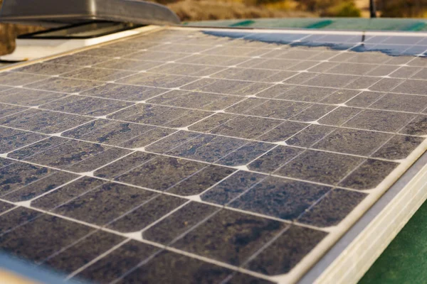 Cerca Paneles Solares Fotovoltaicos Carga Baterías Techo Caravana Concepto Energía — Foto de Stock