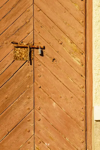 Porta Fechada Madeira Velha Com Fechadura Rústica — Fotografia de Stock