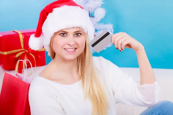 Buying Christmas Gifts Concept Woman Santa Hat Holding Credit Card — Stock Photo, Image