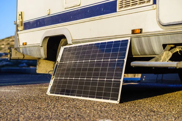 Panel Fotovoltaico Solar Portátil Batería Carga Coche Autocaravana — Foto de Stock