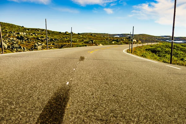 Strada Che Attraversa Altopiano Hardangervidda Paesaggio Norvegese Itinerario Turistico Nazionale — Foto Stock