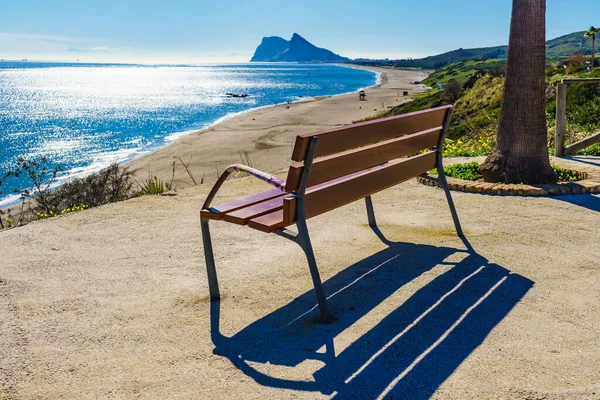 Paisaje Español Junto Mar Con Banco Orilla Del Mar Mirador —  Fotos de Stock