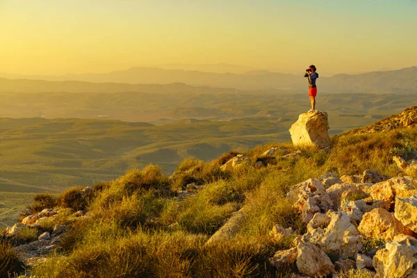 Tourist Woman Camera Taking Travel Photo Coastal Spanish Landscape Mesa — Stock Photo, Image