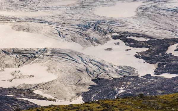 Bergslandskap Sommaren Med Snöiga Toppar Och Glaciärer Nationell Turistattraktion Sognefjellet — Stockfoto