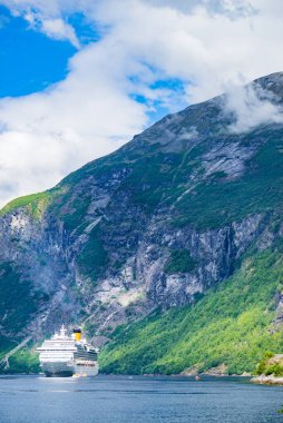 Feribotlu Fjord Geirangerfjord, Norveç. Seyahat..