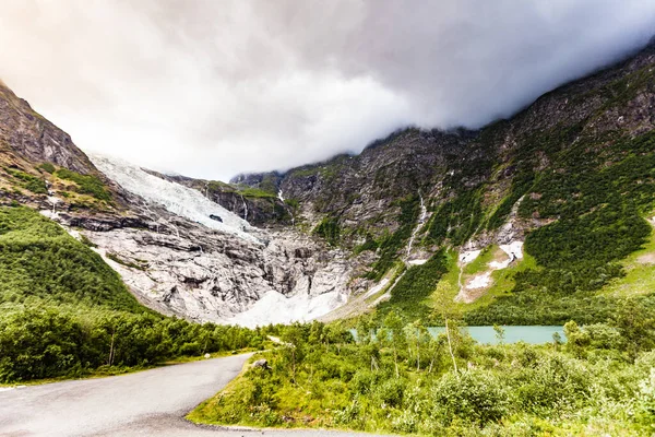 Paysage Montagneux Norvégien Glacier Boyabreen Dans Région Fjaerland Municipalité Sogndal — Photo
