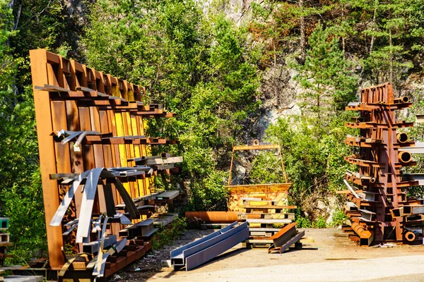 Tubos Metálicos Perfiles Acero Perfil Construcción Rack Aire Libre —  Fotos de Stock