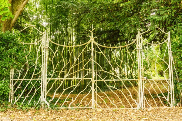 Oude Poort Metalen Ingang Naar Tuin Park — Stockfoto