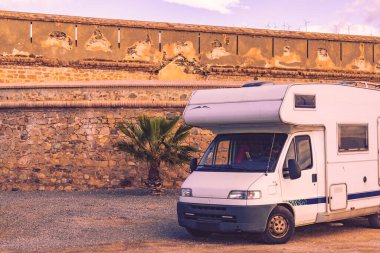 Carchuna Şatosu, Granada Bölgesi, Endülüs İspanya. Turist eğlencesi