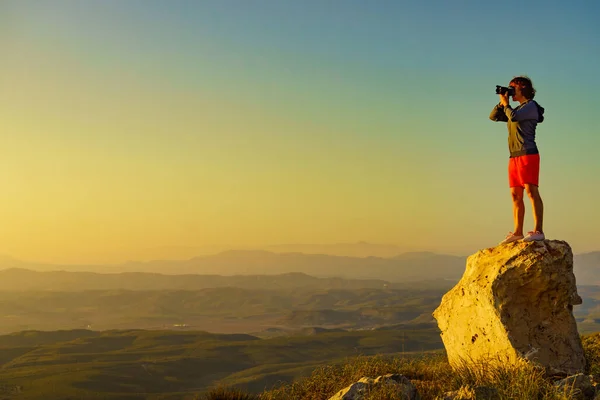 Tourist Woman Camera Taking Travel Photo Coastal Spanish Landscape Mesa — Stock Photo, Image