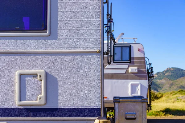 Detalhes Veículo Recreação Carro Campista Banheiro Porta Serviço Exterior — Fotografia de Stock