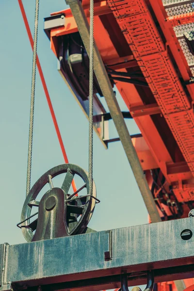 Lyftande block av crane, industrin detalj — Stockfoto