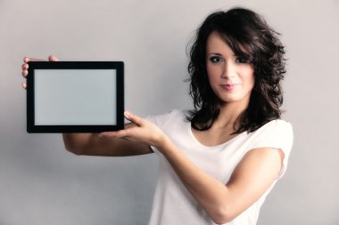 seksi kız tablet touchpad üzerinde kopya alanı gösterilen