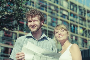 Yeni ev cephesinde Çift