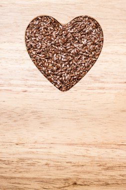 Ham keten tohumu kalp şeklinde