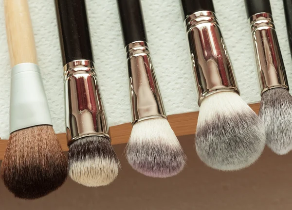 Process of cleaning drying makeup brushes — Stock Photo, Image