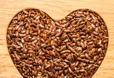 Ham keten tohumu keten tohumu kalp şeklinde