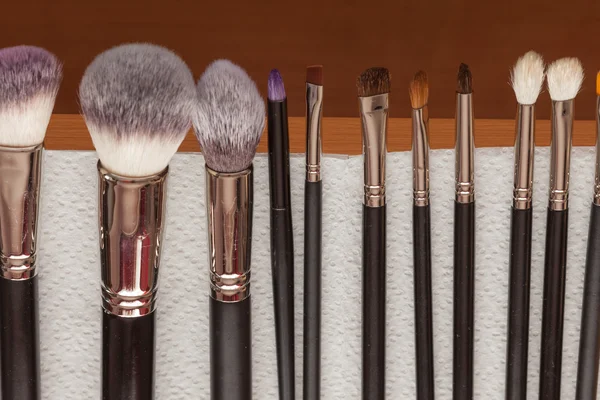 Process of cleaning drying makeup brushes — Stock Photo, Image