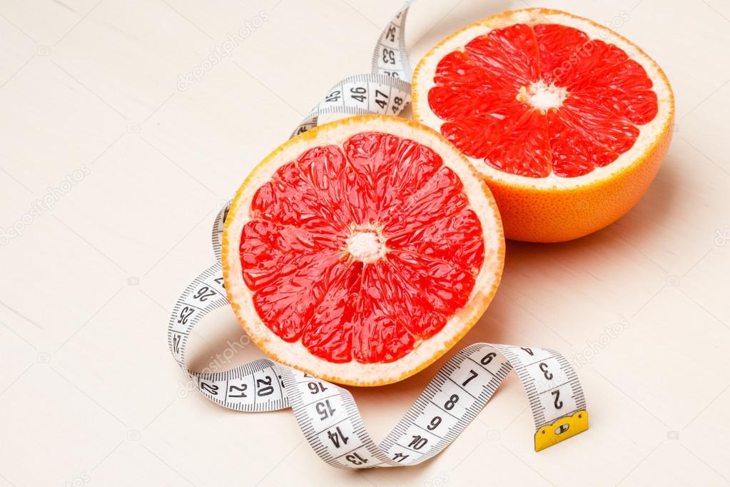 Грейпфрут для похудения. Весы с фруктами. Как есть грейпфрут. Грейпфрут для похудения калорийность. Грейпфрут на ночь для похудения.