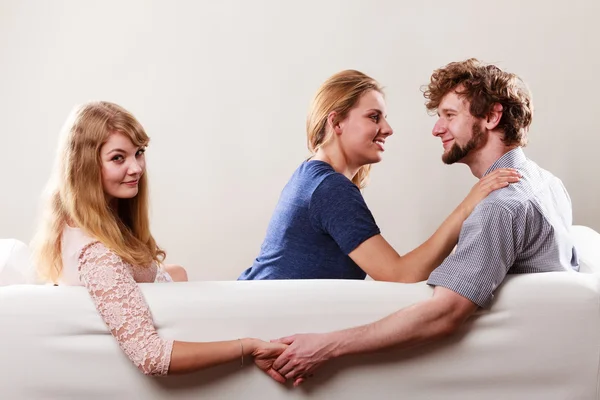 Bello uomo tradito donne — Foto Stock