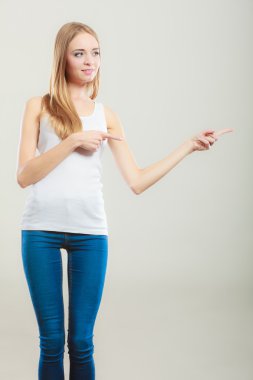 kadın rahat tarzı kopyalama alanı metin alanı işaret