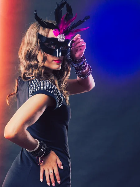 Woman with carnival venetian mask on dark — Stock Photo, Image