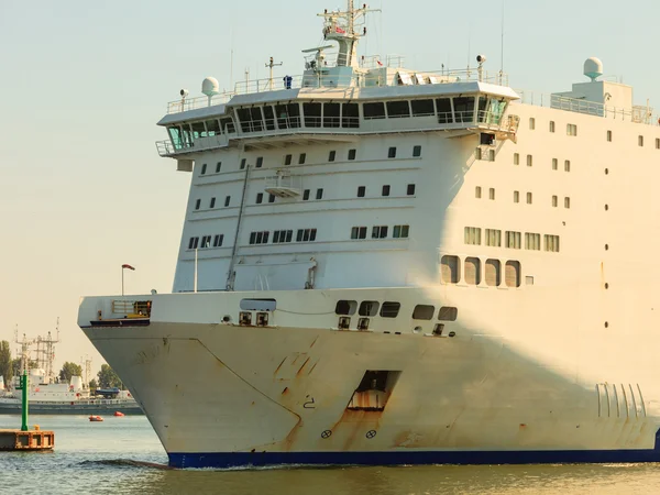 Large cruise ship — Stock Photo, Image