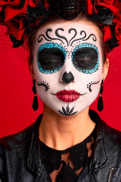 Enge Jonge Griezelige Dame Calavera Draagt Artistieke Make Voor Het — Stockfoto