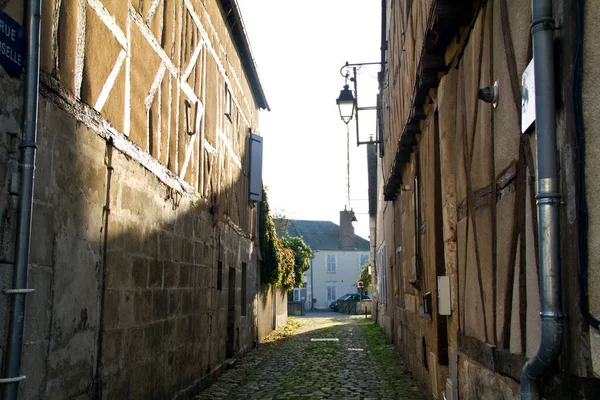 Una Antigua Calle Europea Con Casas Antiguas Una Linterna —  Fotos de Stock