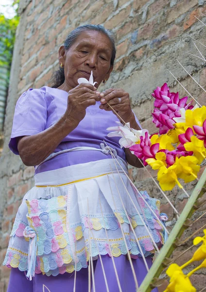 Fête des fleurs et des palmiers en Panchimalco, El Salvador — Photo