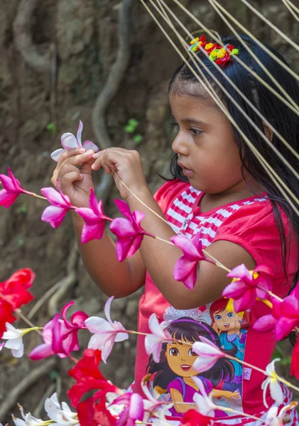 Fête des fleurs et des palmiers en Panchimalco, El Salvador — Photo