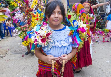 Çiçek ve Palm Festivali Panchimalco, El Salvador