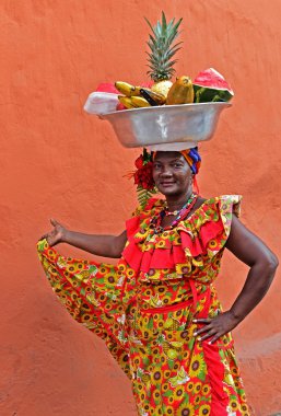 palenquera meyve satıcı