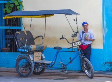 Bir Küba çekçek sürücüsü