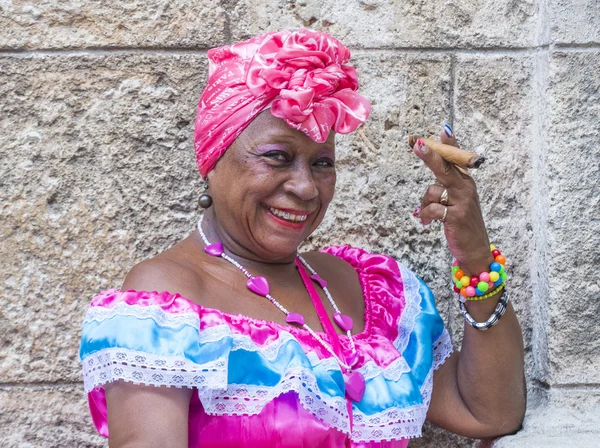 Kübalı bir kadın portresi — Stok fotoğraf