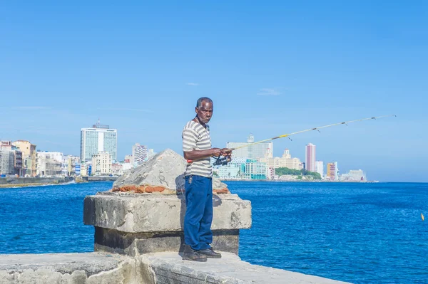 Cubaanse visser in Havana — Stockfoto