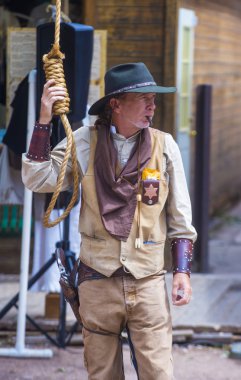 mezar taşı vigilante gün