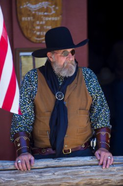 mezar taşı vigilante gün