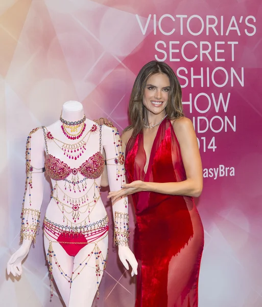 Victoria 's Secret Dream Angels Fantasie-BH — Stockfoto