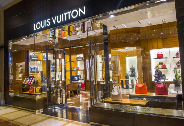 Магазин Louis Vuitton — стоковое фото