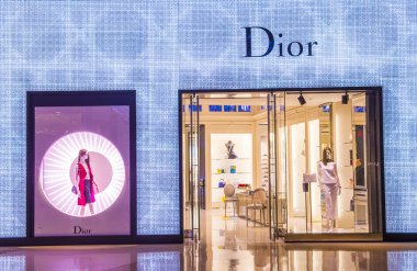 Dior mağaza