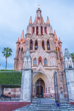 La parroquia de san miguel arcangel